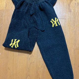 NYビックロゴ　トラックスーツ上下セット　サイズ150の画像
