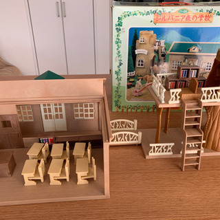 ▲決定済▲美品【シルバニアファミリー】シルバニア森の学校の画像