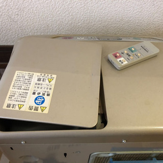 【取り引き中】コロナ石油ファンヒーター【リモコン・説明書あり】の画像