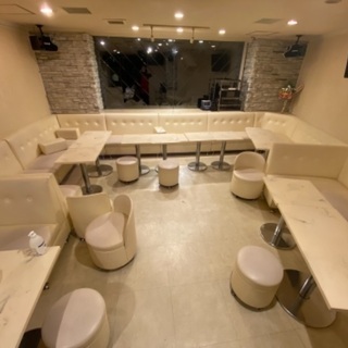 テーブル　イス　各5000円の画像