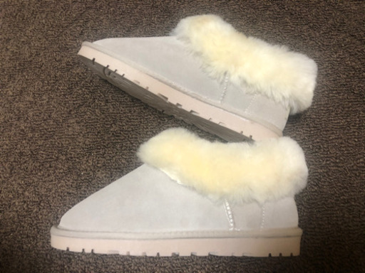 新品　UGG冬ブーツ