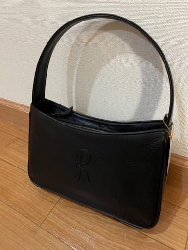 ロベルタディカメリーノ ハンドバッグ