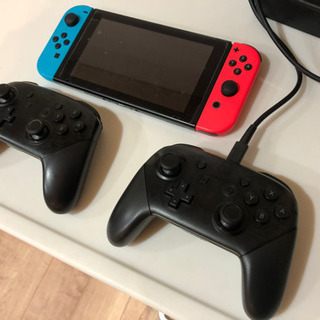 任天堂Switchのプロコントローラー