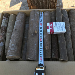 薪　薪ストーブ　ミカンコンテナ1杯　25キロほど