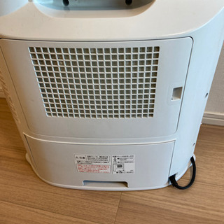 シャープ　加湿セラミックファンヒーターの画像