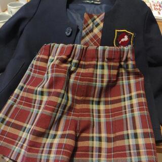 保育園の制服　上着100、パンツ110