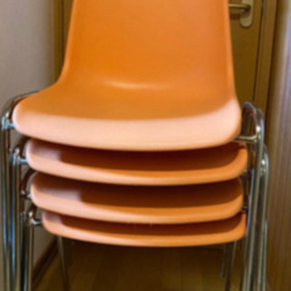 MOD ELENAスタッキングチェア