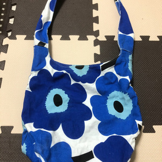 マリメッコのバッグの画像