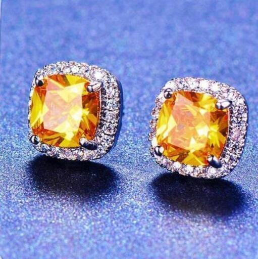 想像以上にキラキラしてて綺麗✨  CZダイヤモンドピアス　一粒ピアス　イエローピアス