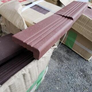 レンガ調のタイル二種類の画像