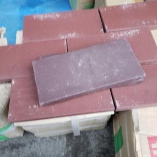 レンガ調のタイル二種類の画像