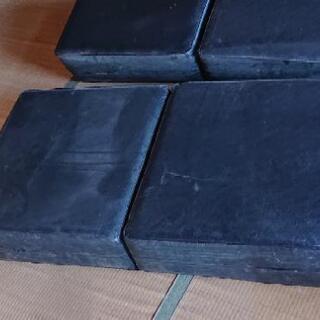 【お話中です】大きな折りたたみクッション（3個あります）の画像