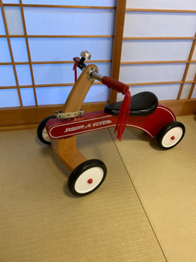 ラジオフライヤー キックボード  ストライダー 三輪車 RADIO FLYER