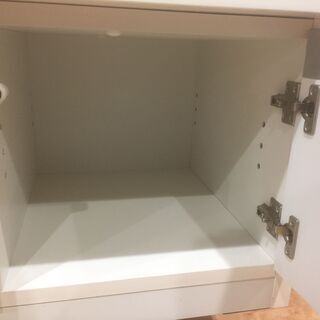 枠型TVボードの画像