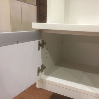 枠型TVボードの画像