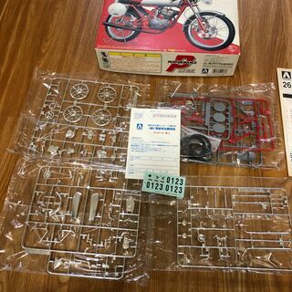 【レアプラモ】ホンダドリーム５０　ＨＲＣレーシング仕様　1/12の画像