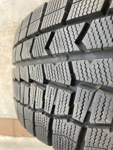 深溝215/60R 16 スタッドレス中古4本セット　ダンロップ WM 02  2016年製