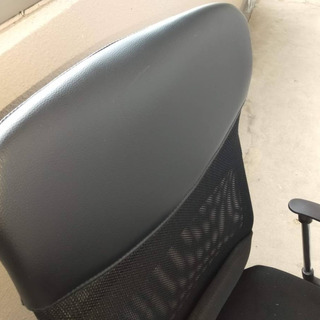 オフィスチェア メッシュ アームレスト ロッキング　アイリスプラザの画像