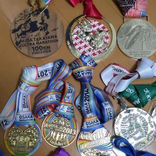 マラソン 完走メダル 23個セット 陸上 ランニングの画像