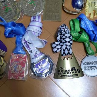 マラソン 完走メダル 23個セット 陸上 ランニングの画像