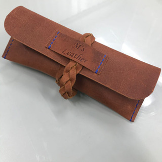 三つ編みベルトでロックするペンケース