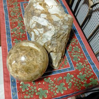 コロナ断捨離です　縁起物　石の置物ですの画像