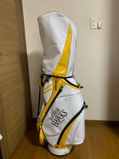 キャディバッグ  ゴルフクラブのセットです。