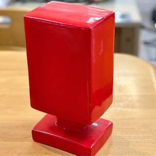 郵便ポスト型の貯金箱の画像