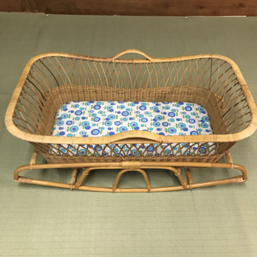 お値下げしました！ラタン　ゆりかご　ベビーベッド②