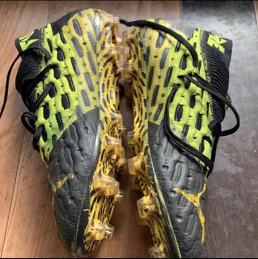 サッカースパイク  27、5cm