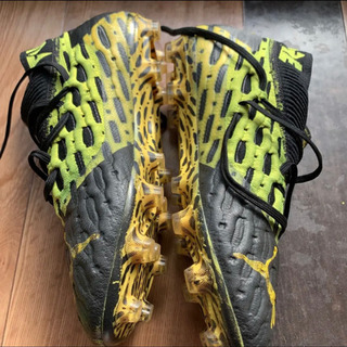 サッカースパイク  27、5cm 