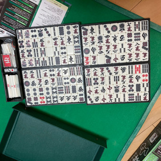 価格見直し！！麻雀牌とマットの画像