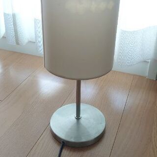 IKEA テーブルランプ 300円！の画像
