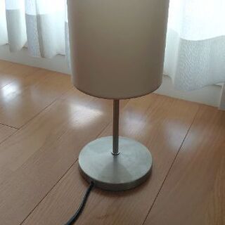 IKEA テーブルランプ 300円！の画像