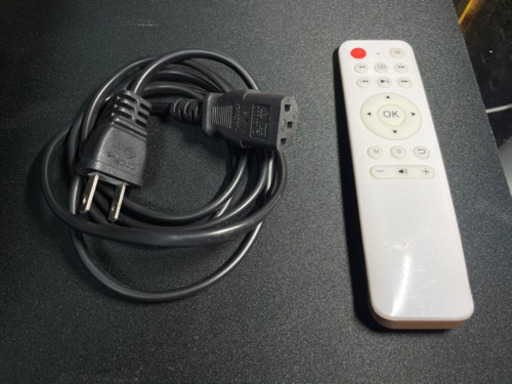 【美品】ホームプロジェクター【7200ルーメン・フルHD】