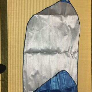 フロントガラスの凍結防止シート　無料の画像