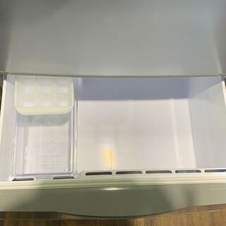 【苫小牧バナナ】2012年製 アクア/AQUA 255L 冷蔵庫 右開き AQR-261A(S) シルバー系 １人暮らし向け 清掃済み ♪ 苫小牧バナナ】2012年製 アクア/AQUA 255L 冷蔵庫 右開き AQR