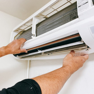 日払い、週払い可能]！！エアコン修理、メンテナンス、取り付けの画像