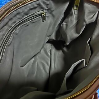 、★ATTENTION、ショルダーバッグ★ベージュ系★未使用、タグ付き、保管品、写真映りが悪いですが、状態は良い、定価５５００円、★デザインが特徴、★👉お手数をおかけしますが、プロフィ―ル必読です。の画像