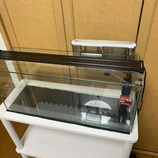 60cm 水槽　台付きの画像