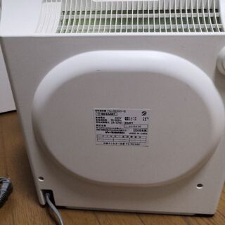 シャープの空気清浄機　FU-R23SC-Gの画像