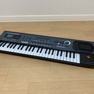 電子キーボード　※故障