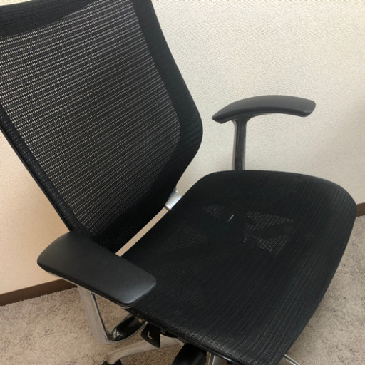 オカムラ バロン ハイバック 固定肘