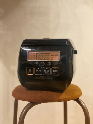 TOSHIBA 3合炊き 炊飯器 17年製
