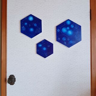 油絵　直筆　絵画：　体内ダンス （六角形　３枚　セット）の画像
