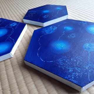 油絵　直筆　絵画：　体内ダンス （六角形　３枚　セット）の画像