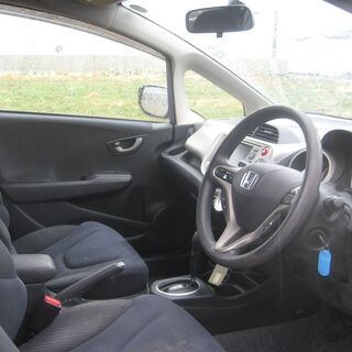 H22年　ホンダフィット　ハイブリット車　の画像