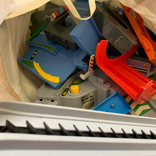 本日昼13時で締め切り　お早めに高速道路賑やかドライブの画像