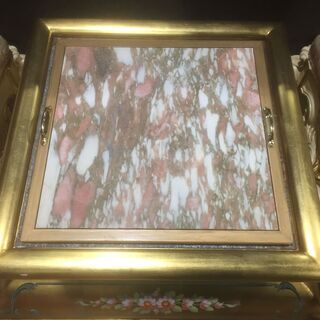 ヨーロピアンオットマンテーブルセットの画像