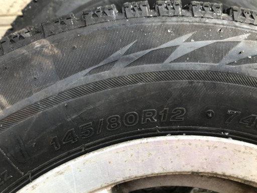 商談中【取引決定】冬タイヤスタッドレスブリジストンVRX2中古バリ山4本セットホイール付き
